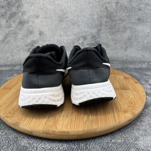 Nike Shoes Womens Size 8.5 Black White Revolution 5 Running Sneaker BQ3207-002 - Picture 5 of 9